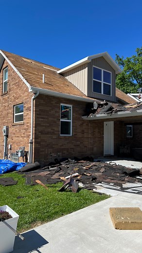 Before the panels go up, the shingles go down. 🛠️ This roof install was done right — prepped and ready for solar. Quality craftsmanship now means fewer problems later. #RoofingDoneRight #SolarReady #RoofInstall #SpringfieldRoofing #RoofToSolar #HarmonyBrothersRoofing | Harmony Brothers Roofing