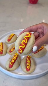 Yes, hot dog cookies exist—and they’re the cutest BBQ dessert ever 🌭🍪 #hotdogs #cookies #summerrecipe #bbq #summerfood #desserts | Bakers