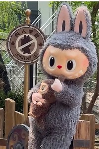 The cute and fun Labubu at the Pop Mart Theme Park 勺勺#labubu #labubuthemonsters #popmart #cute #funny #foryou #fyp | I Love Dogs | Facebook