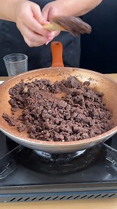 Gâteau aux carottes moelleux avec une croûte au chocolat ! | Manuel de Recettes