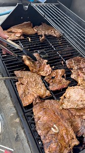 Barbecue time with the Familia #barbecue #familia #dinner #bbq #bbqlovers #meat #tacos | Raymond Ybarra