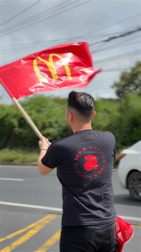 El equipo de #RadioActitud el día de ayer celebrando el #McDíaFeliz por los niños, gracias a todos los que nos acompañaron. | 100.9 Actitud FM