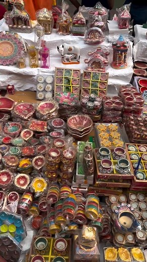 2.9K views · 30 reactions | Vibrant Diwali Markets of Delhi ✨杖 ~ Kamla Nagar Market Credits: @the_shutterclicker #diwali #diwalivibes #marketsofdelhi #sodelhi #delhidiaries #dfordelhi #delhigram #deepavali #festival #festivaloflights #shoppingspree #kamlanagar #northdu #photographerslife #photographers_of_india #_igers #_soi #_soidelhi #_soulsoftheworld #_soiindia #_woi #trending #foryou #explore #explorepage | Whats Hot Delhi | Facebook