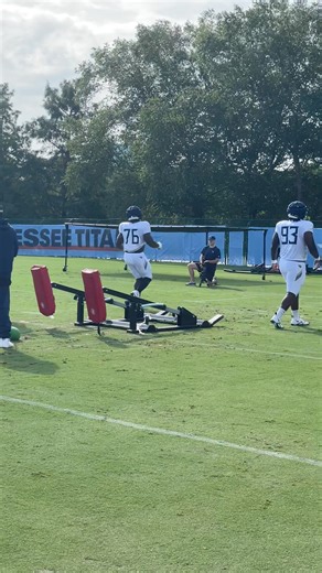 Those poor sleds 🛷 | Tennessee Titans