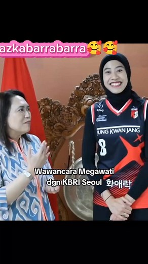 572K views · 10K reactions | Dahsyatnya doa ibu.. Yg Mash punya ibu ,yuk muliakan dan cintai ibu kita.. Seorang ibu ga mengharapkan bnyk dari anaknya ,cukup cinta dan perhatian anaknya aja cukup bagi seorang ibu.. I love u makk 殺殺❤️ Nek wani tag mamak mu gays  Buk Yem 殺殺 #megawati #sangidolapangan #termegamega #reelfbindonesia | Fitriyani Fitriyani | Facebook