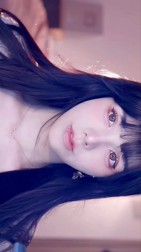 愛里 on Instagram: "教學影片在YT：愛里ALLIE #愛里 #妝容分享"