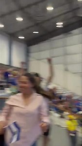 #Deportes Aficionados salvadoreños disfrutan de la transmisión en vivo del encuentro final de fútbol playa entre El Salvador y Colombia, en el Gimnasio Nacional José Adolfo Pineda, como parte de los Juegos Centroamericanos y del Caribe San Salvador 2023 | Última Hora SV | Facebook