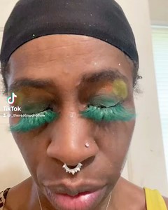 Green envious lipz tutorial #godisgoodallthetime #makeuptutorial #soapsforyoni #soapsforyonistores #thetrillionaireliferepost #comedymemes | The_real_muchoflow