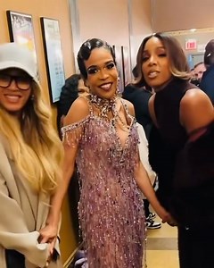 14K views · 327 reactions | Beyoncé and Kelly Rowland show their support for Michelle Williams at her Broadway show. | Movie and a Meal | Facebook