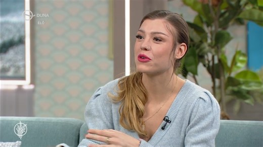 Arany Timi a szólókarrier és a színház mellett a vegas show band formáció tagja is. #dunatv #csaladbarat | Család-Barát magazin