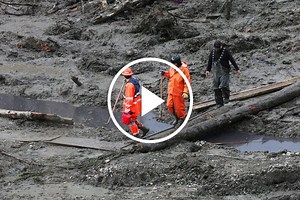 Weather Hampers Landslide Search Efforts