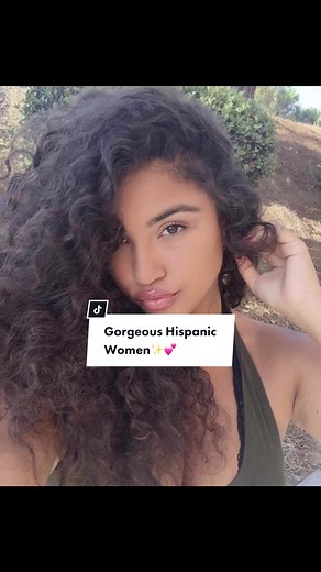 Gorgeous Hispanic Women - Stunning Latina Beauties