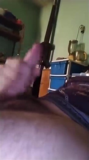 Serbian gypsy jerks off - video 9
