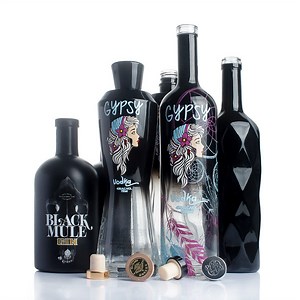 [Hot Item] Wholesale Matte Black Decal Logo Round 750ml Vodka Whiskey Gin Tequila Brandy Rum Glass Liquor Bottle