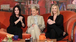 Ellen surprises Courteney Cox with visit from fellow 'Friend' Lisa Kudrow
