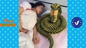 5.3K views · 101 reactions | China Funny Videos P3 - Whatsapp Chinese funny videos 2017 | Vine Best Fun | Facebook