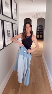 Casual, cute, and flattering!🖤👏🏼 I grabbed a medium in this oversized chambray top from Target. Chambray top linked HERE: https://bit.ly/3OTSTbB The entire outfit is linked up HERE: https://bit.ly/3xcucBo | The Sister Studio