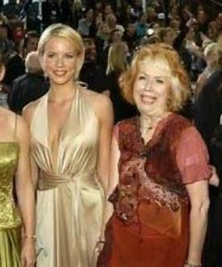 82 reactions | #FlashbackFriday #LogieAwards #memories | Jessica&Marshall Napier | Facebook