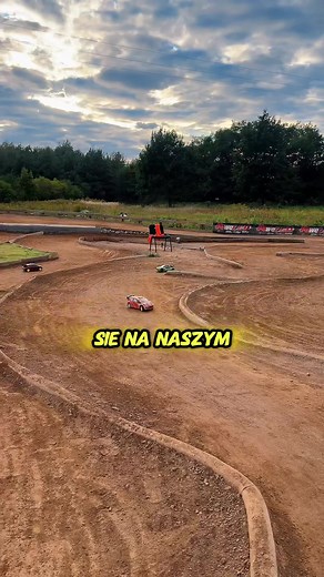 Czym jest RC Ranczo? 🤔🔥 Pasja, zajawka i adrenalina w jednym miejscu. Wbijaj i zobacz, o co tyle hałasu! A na koniec zajrzyj do naszego sklepu 👆 #rcdrift #rallycross #offroad #reels #rctruck