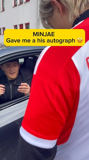 263K views · 102 reactions | MINJAE gave me a his autograph  #minjae #kimminjae #bayernmunich #fcbayern | Taiyo Jr | Facebook