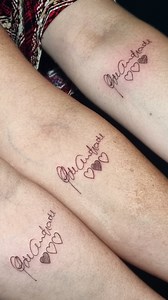 Podemos eternizar na sua pele a assinatura de alguém muito especial para você!! Venha fazer sua tattoo na Rio Preto Ink! Orçamentos por Direct ou por WhatsApp 17 3301-1360 #homenagem #pele #tattoo #eternidade | Rio Preto Ink Tattoo & Piercing