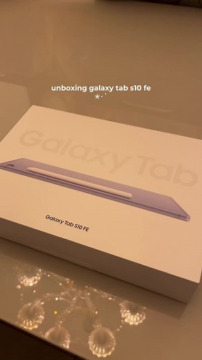 Unboxing del Galaxy Tab S10 FE en color azul