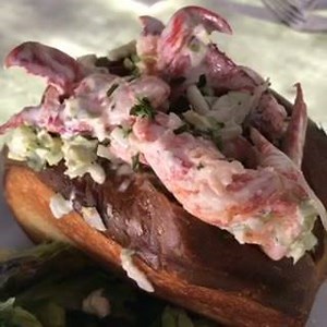 Enjoying the fabulous #lobsterroll at #eight4nine #nicholassnow #promohomotv | Nicholas Snow