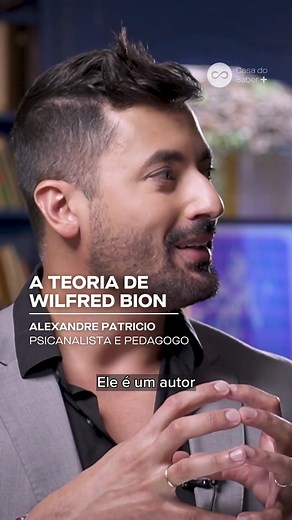 Este é um trecho do curso Bion e os Dilemas da Vida Comum: O Pensar na Contemporaneidade, O curso é uma apresentação panorâmica a questões centrais do pensamento de Wilfred Bion e as aulas atravessam sua biografia e trajetória intelectual, organizando algumas de suas principais ideias e propostas de forma introdutória. | Casa do Saber