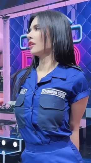 30K views · 389 reactions | Vania lagi jaga keamanan #MariaVania #model, #selebgram #cantik #trend #viral #fashion #beauty #populer #gymnastic | Maria Vania | Facebook