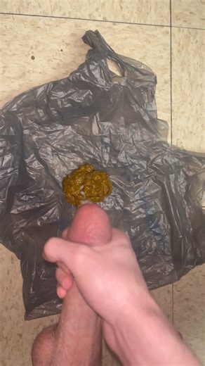 Busting a nut on my diarrhea