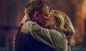 James Bond: Woman 007 would be 'stupid' says Eamonn Holmes