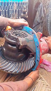 84K views · 4K reactions | Dong Feng Truck Ka Garam Wheel I Fault Nikla Differential Mein! Part 2 Truck Wheel Heat Issue | Fault in Differential! #Part2 #HabibMechanic #DongFengTruck #TruckWheelHeat #DifferentialFault #TruckRepair | Habib mechanic | Facebook