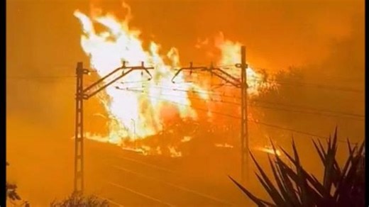 El fuego en Benalmádena queda extinguido y se permite el regreso de los vecinos evacuados