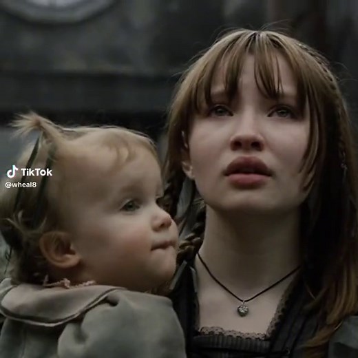 Violet Baudelaire in A Series of Unfortunate Events (2004)