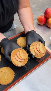 Snickerdoodle Ice Cream Sandwich! Cool, creamy, and oh so cinnamon-y 🍨🍪 | Chefclub GruB