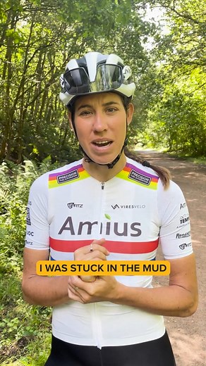 18K views · 86 reactions |  Gravel pro Danni Shrosbree’s quickfire questions! Check out national gravel champion Danni showing off her skills in our Beginner vs Amateur vs Pro: Gravel Edition video, now on our YouTube! ⚡ Have you tried gravel before?  #GCN | Global Cycling Network | Facebook