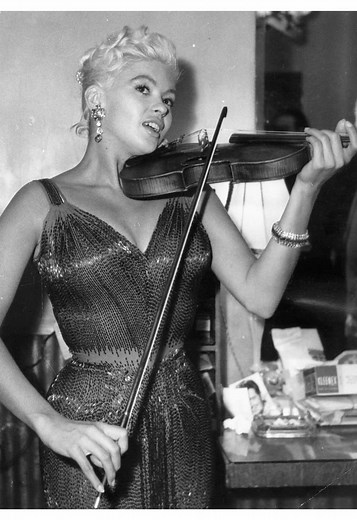 Explore Jayne Mansfield's Life in 'My Mom Jayne' Documentary