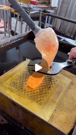 FamedVideoz on Instagram: "Satisfying 😍 Share // Save 📌 . Follow us : @famedvideoz ✅ . . . . #visititaly #italia #italy #venice #murano #muranoglass #glass #glassart #reelviral"