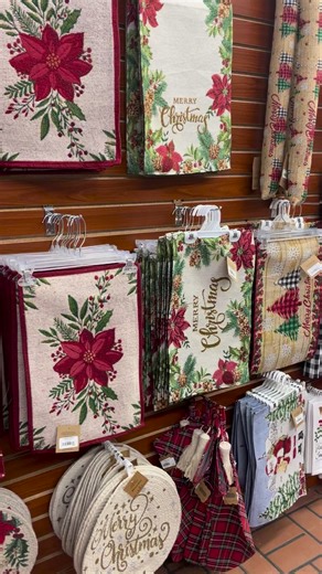 Christmas is getting closer! 🎄 #winter #pigeonforge #gatlinburg #quilts #greatsmokymountains #kitchentowels #tablelinens #christmas #holidayseason Is your kitchen and dining room ready? Come on in and check out our Christmas table linens! | Lid'l Dolly's Factory Store