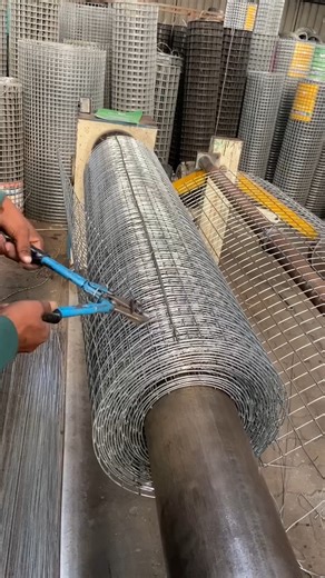 509K views · 679 reactions | How are Steel Square Net made inside the factory | Bhojpuriya Khabar HDTV | Facebook