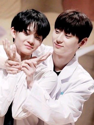 Hwangdeep Moments: When Minhyun Became a Caring 'Father'