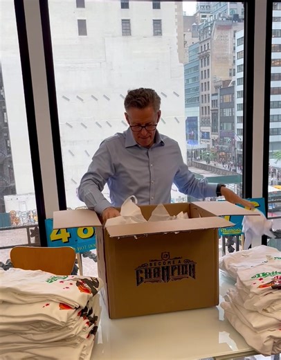 Unboxing time! A #official MLE unboxing for the Fourth Of July Hot Dog Eating Contest…. Stay tuned to find out what is inside 👀 #roadtoconey #eatingcontest #majorleagueeating #nathansfamous #hotdogeating #julyfourth #coneyisland #unboxing #mustardbelt | Major League Eating
