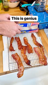 537K views · 945 reactions | I add foil to my sink to catch the grease before it goes down the drain #bacon #grease #sink #foil | Liz & Jeff | Facebook