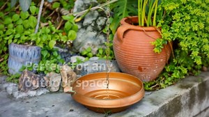 Rain Chain Anchoring Basin, Hand Hammered Bowl for Rain Chain Downspout Gutters, Rain Chain Anchor with S-Hook, Heavy Duty Metal Rain Chain Basin of Chain Display for Outdoor, 12.9" Diameter, 4" High