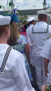 the garland of roses is here! #wavederby | WAVE