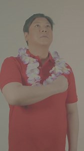 PILIIN MO ANG PILIPINAS (PART 2) 👏 Binalikan muli ng internet personality na si Jomar Lovena ang trending video na "Piliin Mo Ang Pilipinas" sa pamamagitan nang pagbabalik tanaw sa kasaysayan ng Pilipinas. Isinama niya rito ang iba pang mga kilalang influencers tulad nina Zeinab Harake, Mika Salamanca, Jelai Andres, Bea Borres at marami pang iba upang gumanap bilang mga dating politiko at kilalang personalidad sa Pilipinas. 🎥: jomarlovenaa | TikTok | Woman.ph