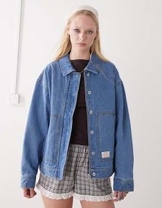 Obey - Sybil - Denim jack met knopen in light wash blauw | ASOS