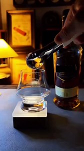 Handmade Glass Cigar Humidor Set – Straight Pipe, Ball Base & Wooden Plug,Cigar Incense Glass Tube Set, Humidity Control, Portable Travel Case for Flavorful Mellowing