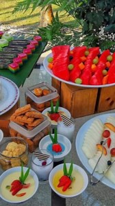 Hotel Royale Chulan Seremban menawarkan 150 menu untuk bufet Ramadan tahun ini. Antara tarikan utama ialah asam pedas ekor, masak lemak daging salai, rendang pucuk ubi dan banyak lagi pada harga bersih RM120 bagi dewasa dan RM78 bagi kanak-kanak dan warga emas. | Mingguan Wanita