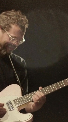 Jakob Bro Trio w. Thomas Morgan og Joey Baron kommer til Bremen Teater i København den 10. november med en jubilæumskoncert for albummet "Streams". special guests: Maria Laurette Friis & Thomas Morgan | Marcus Gilmore solo | Bremen Teater